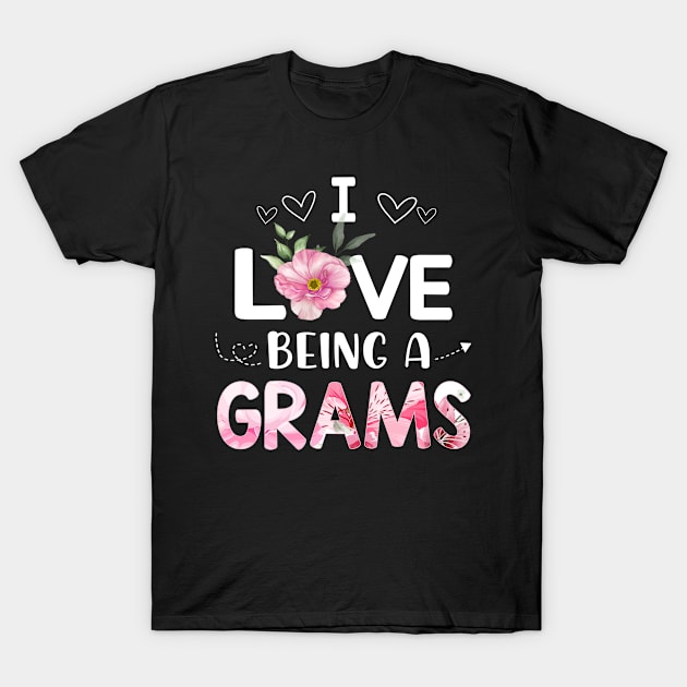 i love being a grams T-Shirt by Leosit